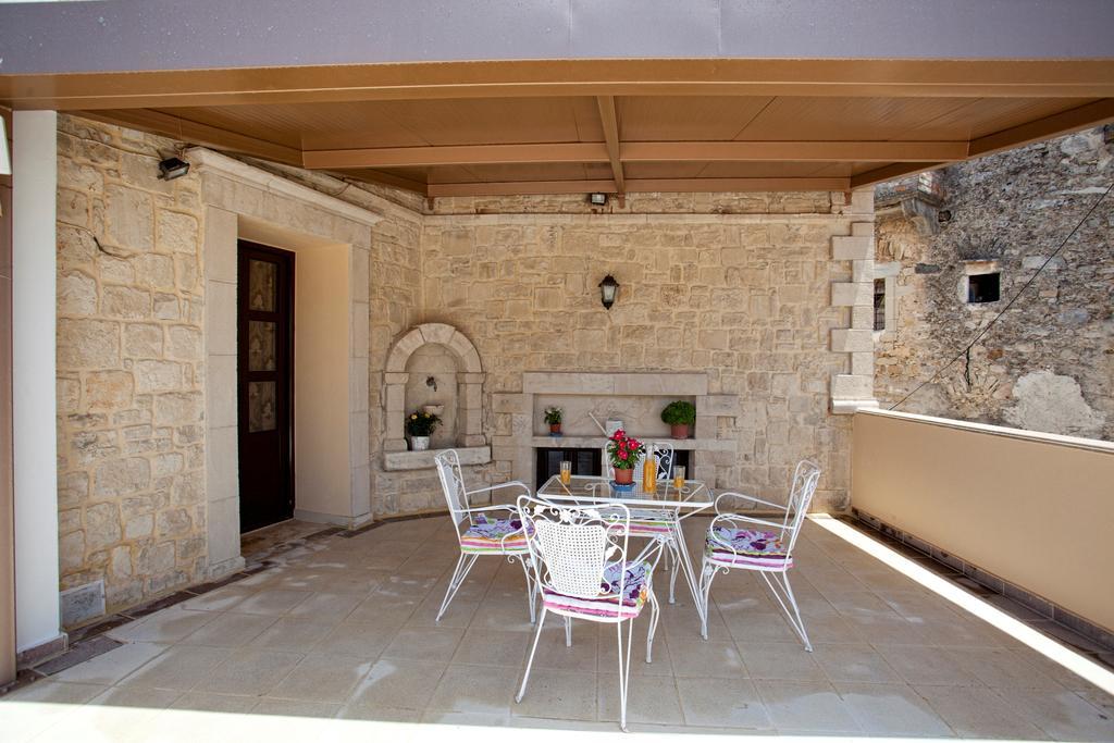 Erontas Villa อาร์ยิรูโปลิส ภายนอก รูปภาพ