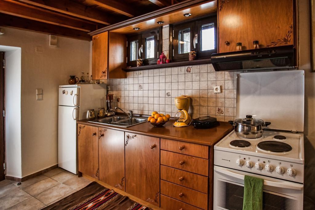 Erontas Villa อาร์ยิรูโปลิส ภายนอก รูปภาพ